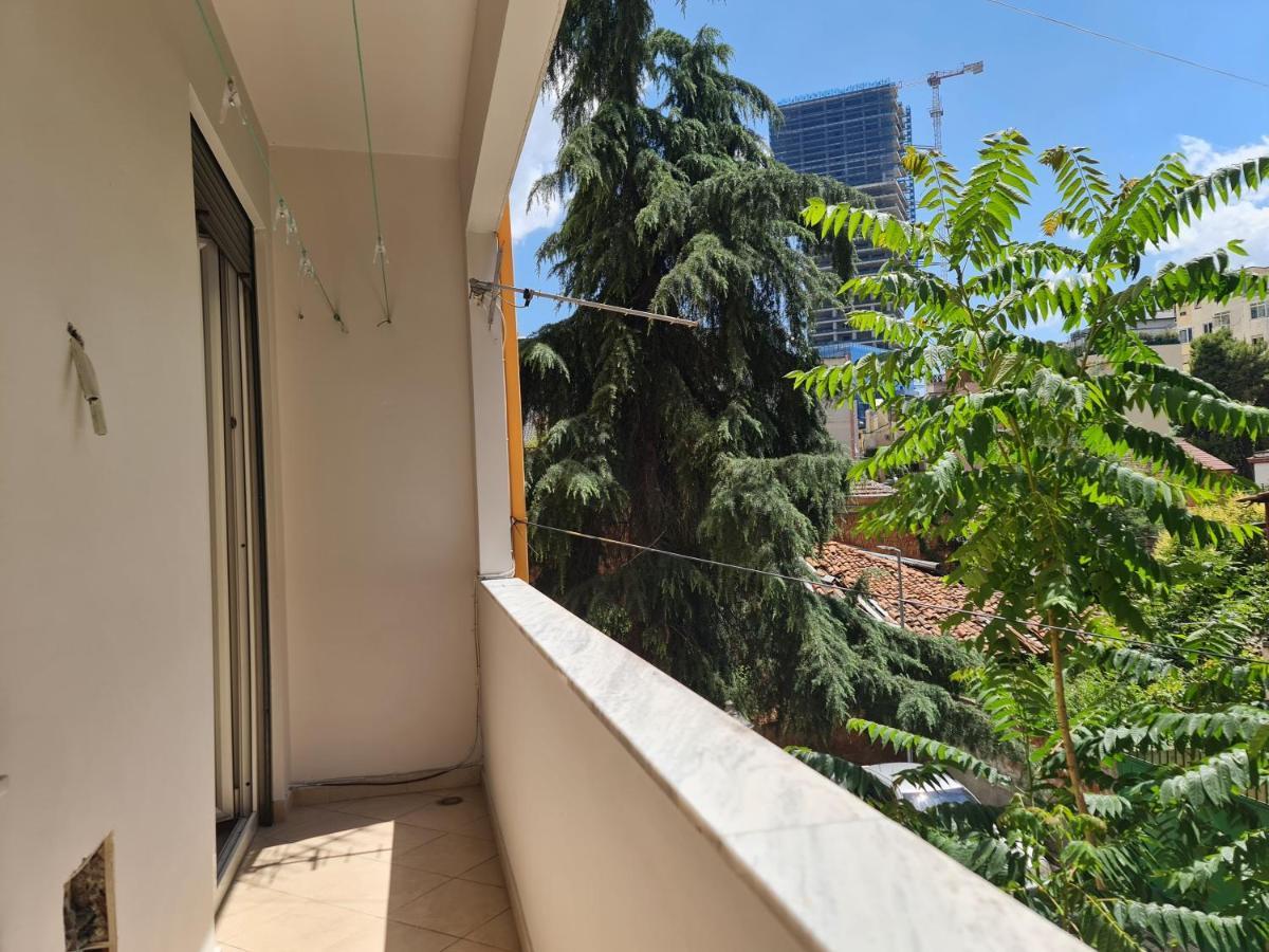 Leilighet Quiet & Spacious Center - 4 Min Walk