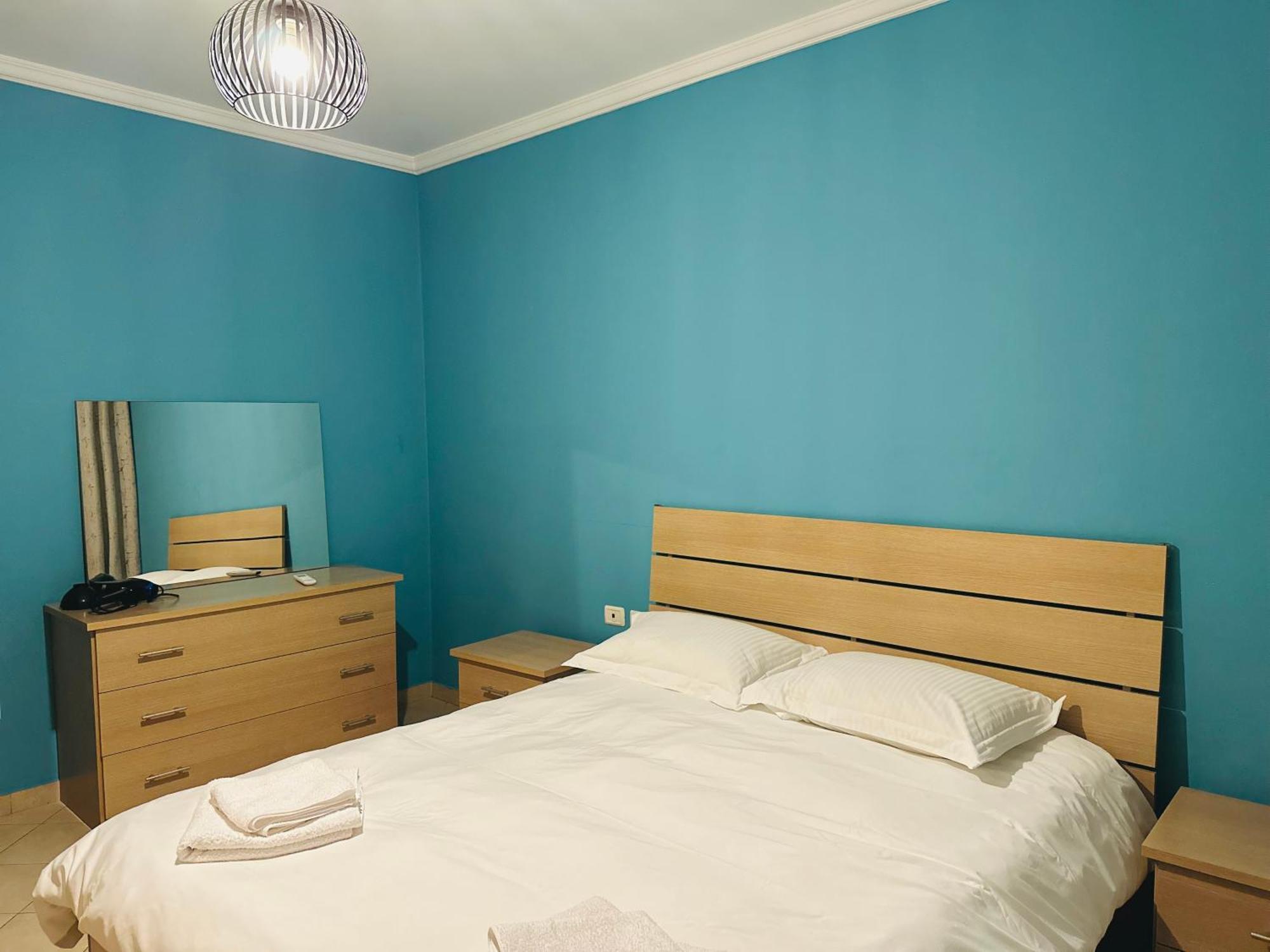 Quiet & Spacious Center - 4 Min Walk Tirana