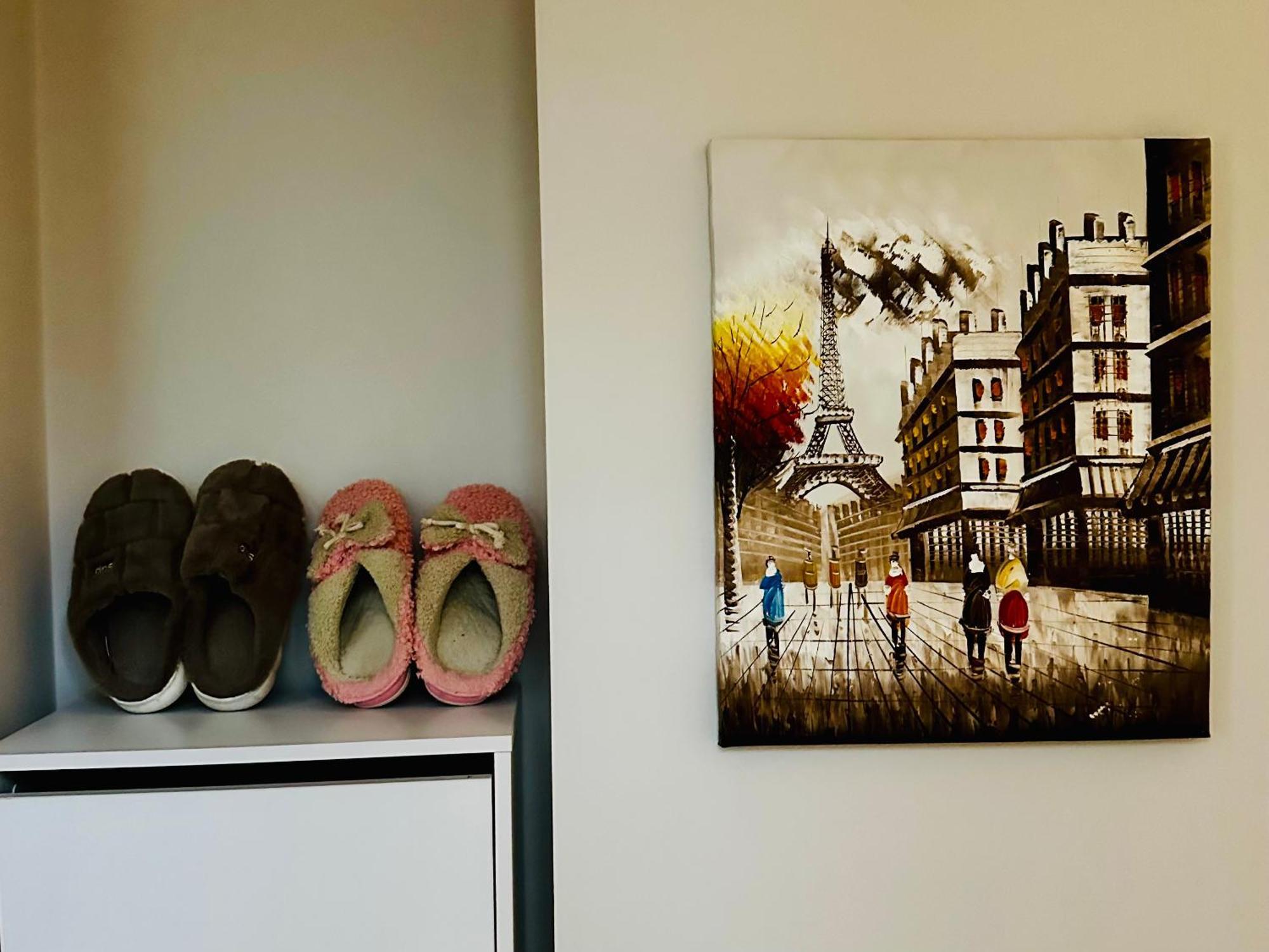 Leilighet Quiet & Spacious Center - 4 Min Walk
